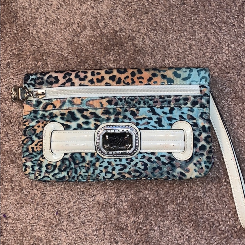 Sienna Ricchi wristlet